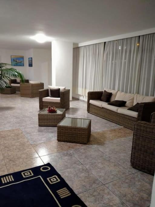 Apartamento Con Vistas Al Mar Arona  Exterior photo